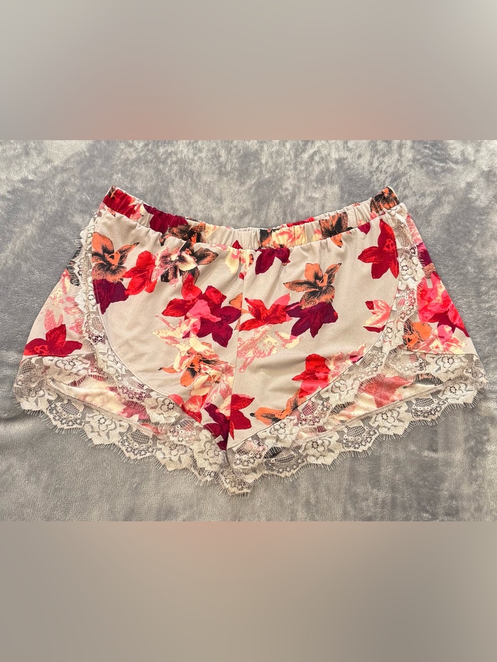 Express Floral Lace-Trim Shorts - Size Medium